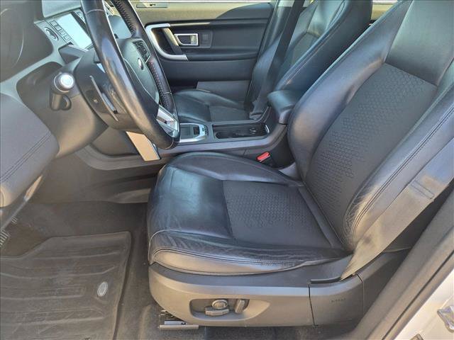Used 2017 Land Rover Discovery Sport SE AWD/4WD image 15