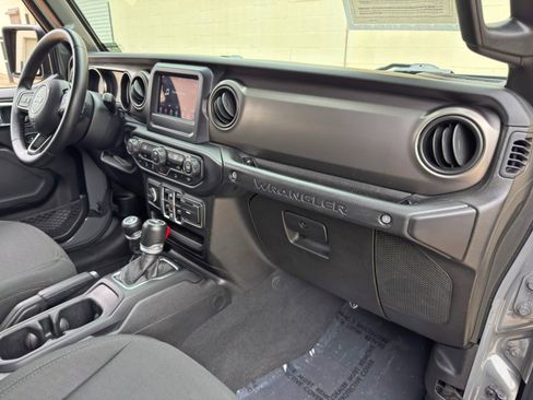 Used 2020 Jeep Wrangler Unlimited Sport AWD/4WD image 13