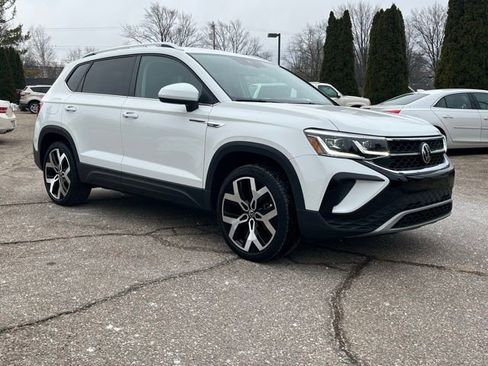 Used 2022 Volkswagen Taos SEL image 7