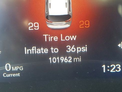 Used 2020 Chrysler Pacifica Limited image 29