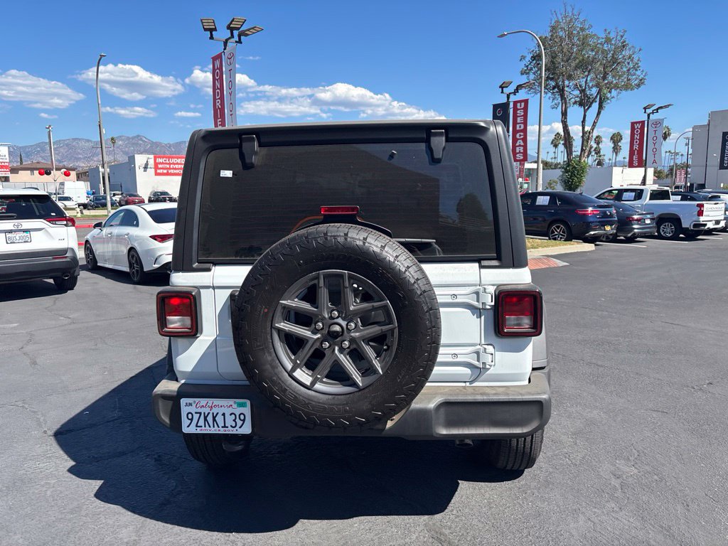 Used 2026 Jeep Wrangler Sport AWD/4WD image 5