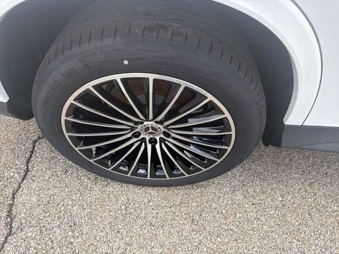 New 2026 Mercedes-Benz GLC 300 4MATIC image 9