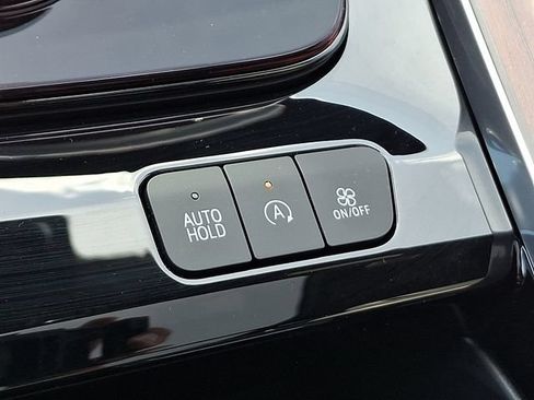 Used 2026 Cadillac Escalade Platinum Sport w/ LPO, Floor Liner Package AWD/4WD image 24