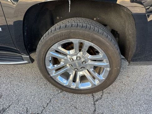 Used 2020 GMC Yukon XL SLT w/ Premium Edition image 8