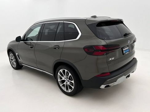 Used 2024 BMW X5 xDrive40i w/ Premium Package AWD/4WD image 9