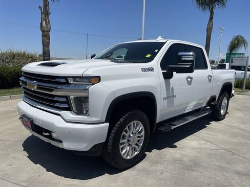 Used 2023 Chevrolet Silverado 2500 High Country w/ Z71 Off-Road Package AWD/4WD image 4