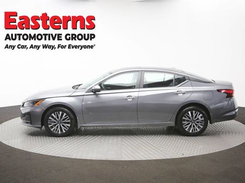 Used 2024 Nissan Altima 2.5 SV w/ SV Premium Package AWD/4WD image 56