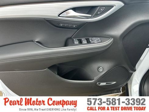 New 2026 Buick Envision Avenir image 9