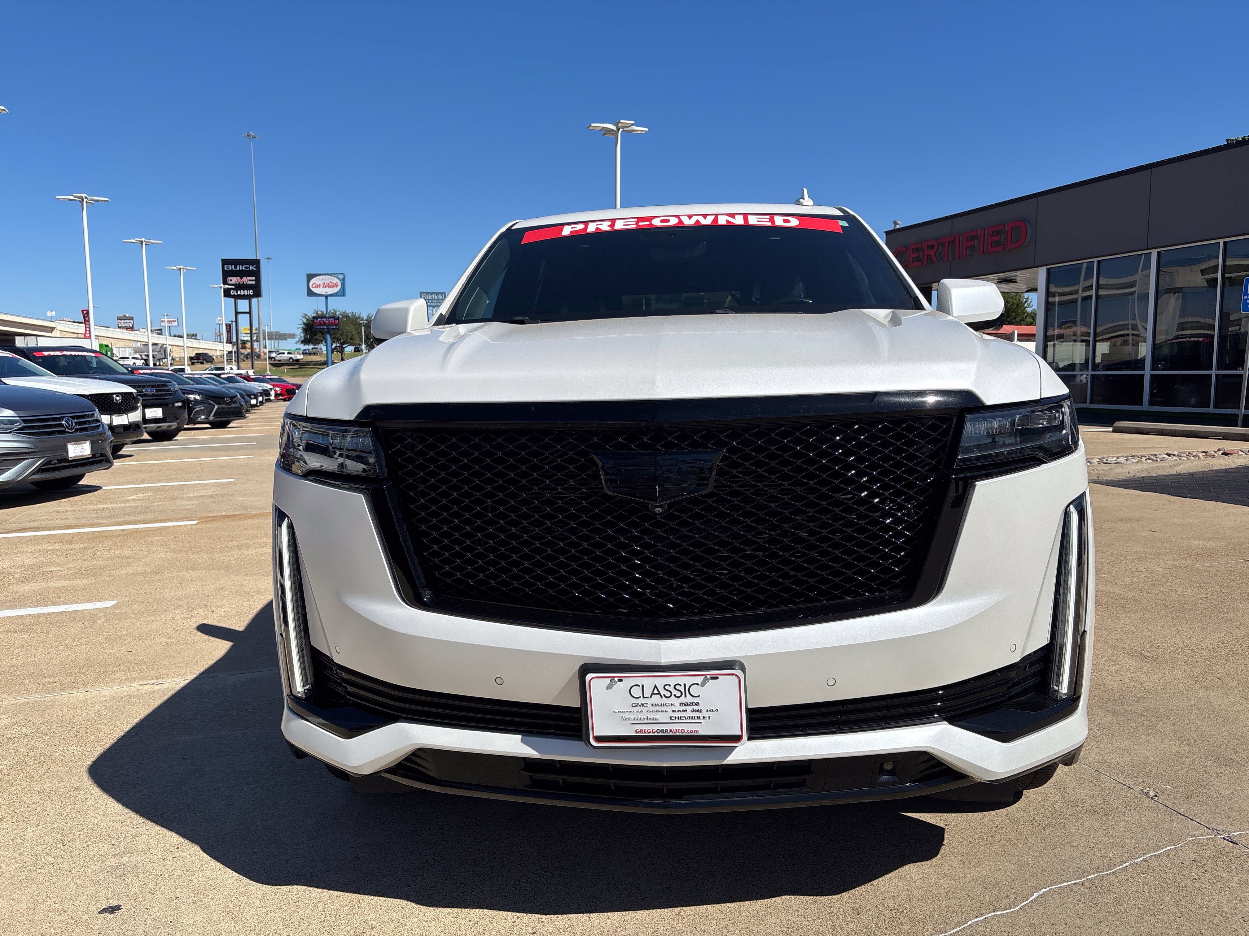 Used 2021 Cadillac Escalade Sport Platinum RWD image 2