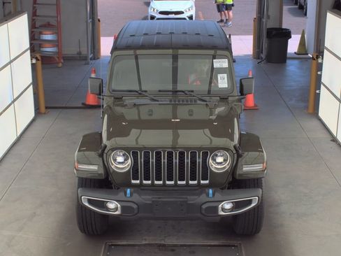 Used 2023 Jeep Wrangler Unlimited Sahara w/ Cold Weather Group AWD/4WD image 2