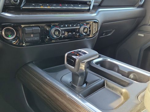 Used 2024 Chevrolet Silverado 1500 LT Trail Boss w/ LT Trail Boss Premium Package image 26