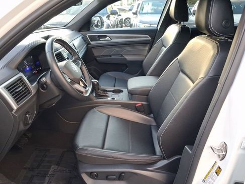 Used 2023 Volkswagen Atlas Cross Sport SE FWD image 14