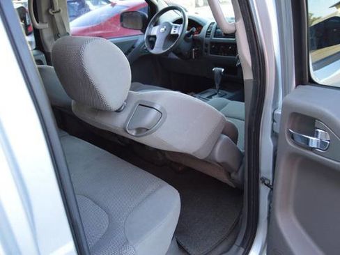 Used 2008 Nissan Frontier SE w/ SE Value Truck Pkg image 27