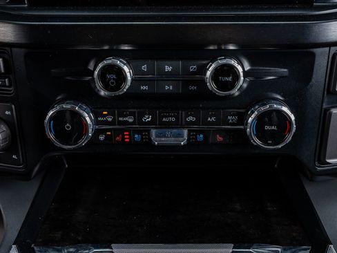 Used 2024 Ford F350 Lariat w/ Sport Appearance Package image 27