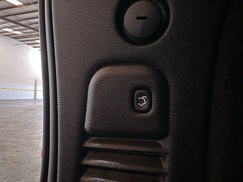 Used 2025 Dodge Durango GT AWD/4WD image 16