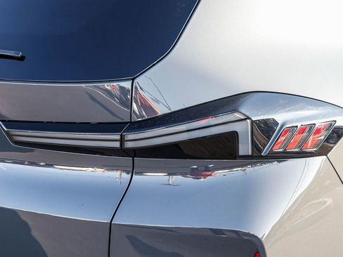 Used 2023 BMW XM Base w/ M Driver's Package image 8