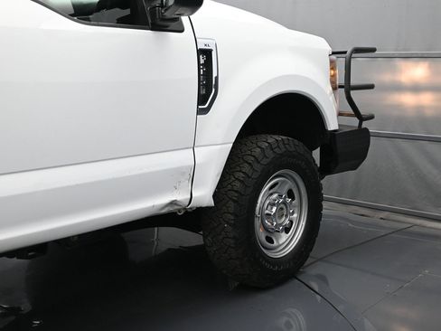Used 2019 Ford F250 XL w/ Power Equipment Group AWD/4WD image 44