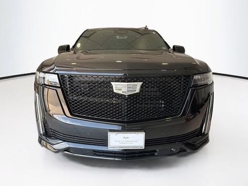 Used 2023 Cadillac Escalade Sport w/ LPO, ONYX Package AWD/4WD image 2