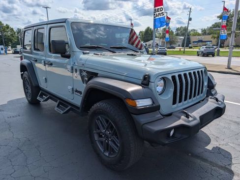Used 2024 Jeep Wrangler Unlimited Sport AWD/4WD image 7