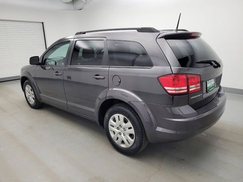 Used 2019 Dodge Journey SE FWD image 3