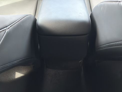 Used 2024 MAZDA MAZDA3 s FWD image 17