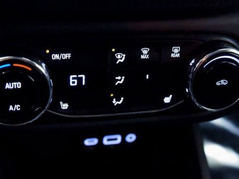 Used 2022 Chevrolet TrailBlazer LT w/ Convenience Package AWD/4WD image 25
