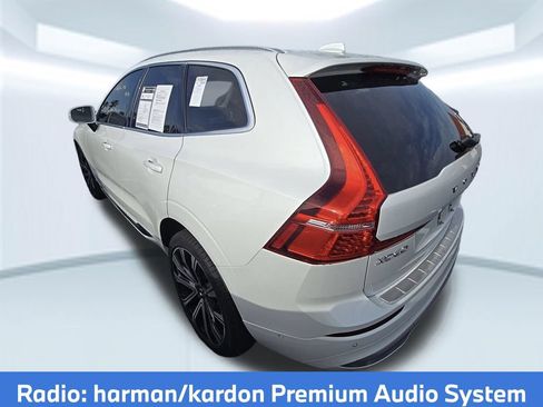 Used 2023 Volvo XC60 B5 Ultimate w/ Protection Package Premier FWD image 4