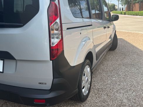 Used 2022 Ford Transit Connect XL FWD image 5