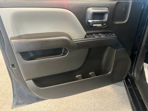 Used 2018 Chevrolet Silverado 1500 Custom w/ Custom Value Package AWD/4WD image 21
