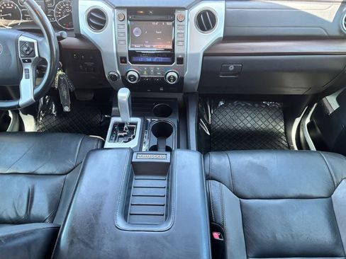 Used 2018 Toyota Tundra Limited w/ Limited Premium Package AWD/4WD image 13