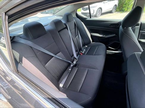 Used 2025 Nissan Altima 2.5 SV FWD image 36