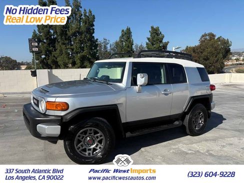 Used 2007 Toyota FJ Cruiser 4WD image 1