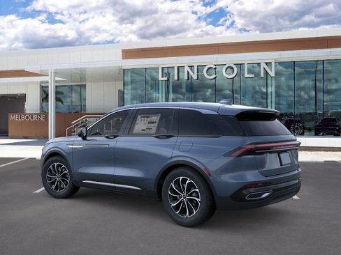 New 2026 Lincoln Nautilus Premier AWD/4WD image 4