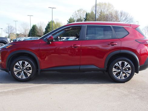 Used 2023 Nissan Rogue SV w/ SV Premium B Package image 4