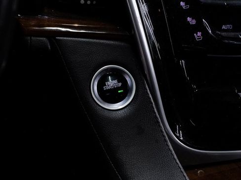 Used 2020 Cadillac Escalade ESV Luxury RWD image 27