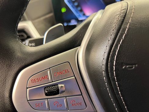 Certified 2024 BMW X7 xDrive40i image 17