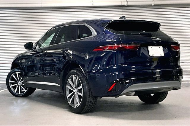 Certified 2026 Jaguar F-PACE R-Dynamic S AWD/4WD image 10