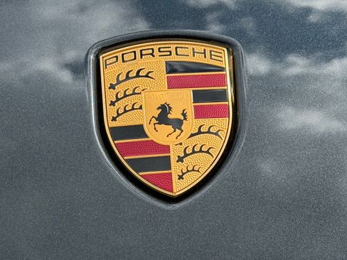 Certified 2026 Porsche Macan AWD/4WD image 11