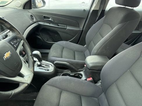 Used 2013 Chevrolet Cruze LT image 3
