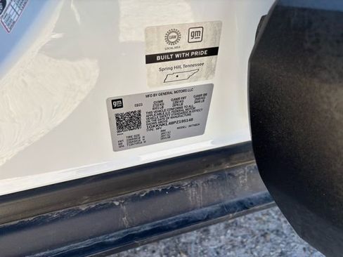 Used 2023 GMC Acadia SLE image 17