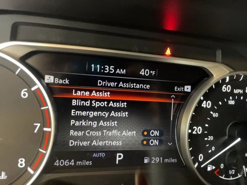 Used 2023 Nissan Rogue S image 7