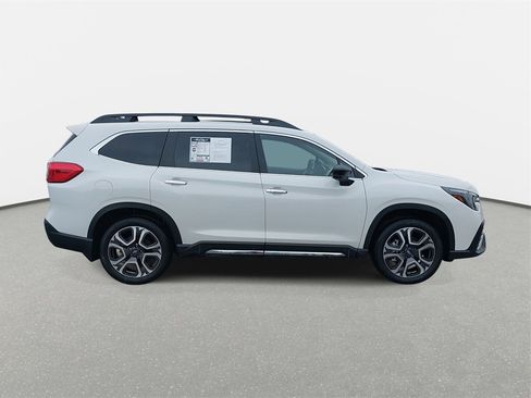Certified 2025 Subaru Ascent Touring w/ Popular Package #1 image 4