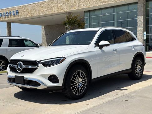 Used 2025 Mercedes-Benz GLC 300 image 6