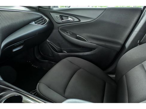 Used 2020 Chevrolet Malibu LT FWD image 23