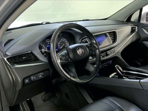 Used 2020 Buick Enclave Essence FWD image 13