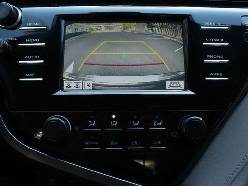 Used 2019 Toyota Camry LE FWD image 34