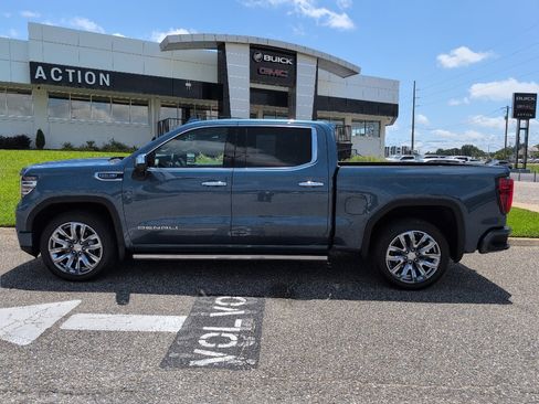 Used 2024 GMC Sierra 1500 Denali w/ Denali Reserve Package image 2