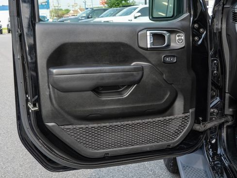 Used 2022 Jeep Wrangler Unlimited Sport AWD/4WD image 9