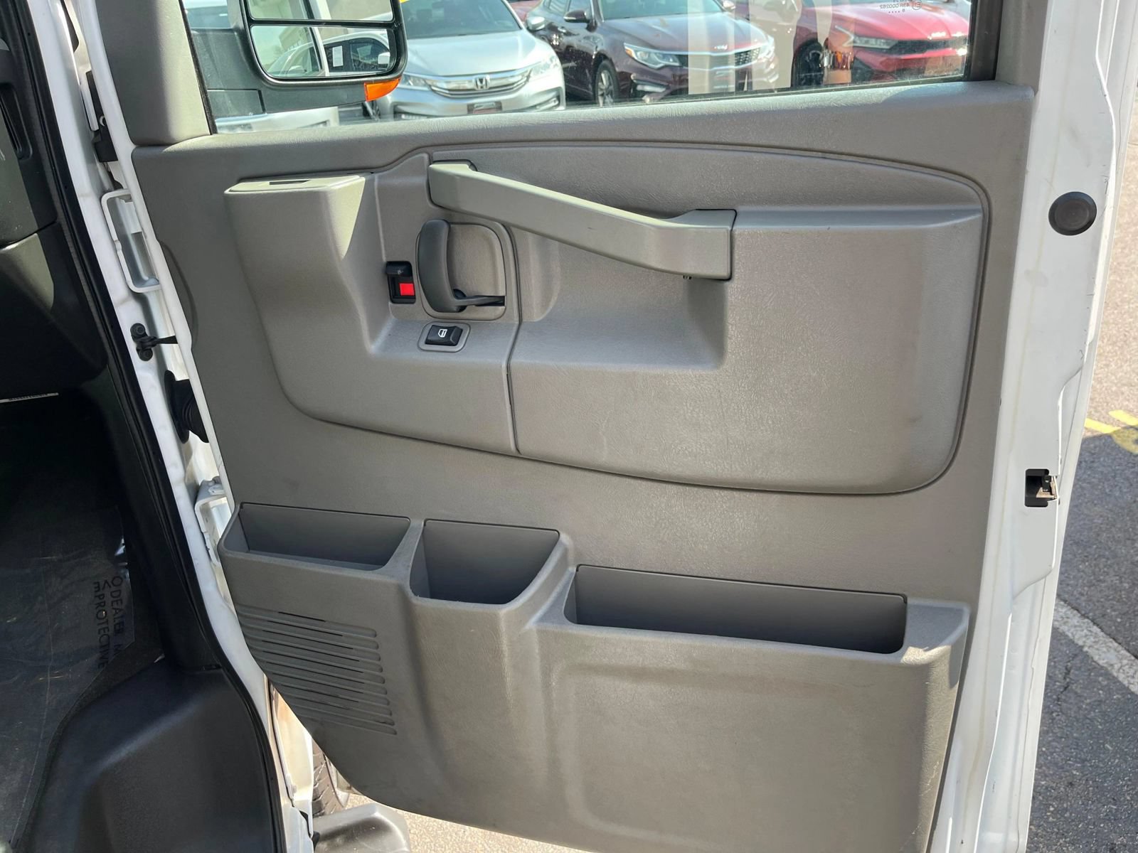 Used 2019 Chevrolet Express 3500 LT w/ LT Preferred Equipment Group RWD image 40
