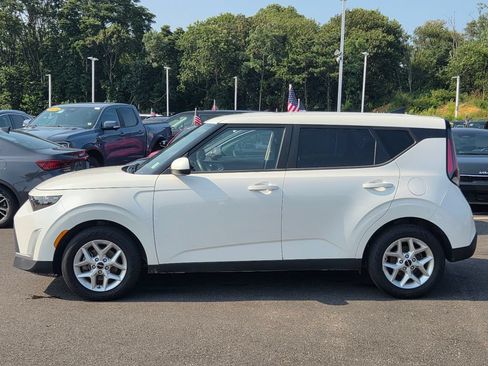 Used 2023 Kia Soul LX w/ Option Group 015 FWD image 6